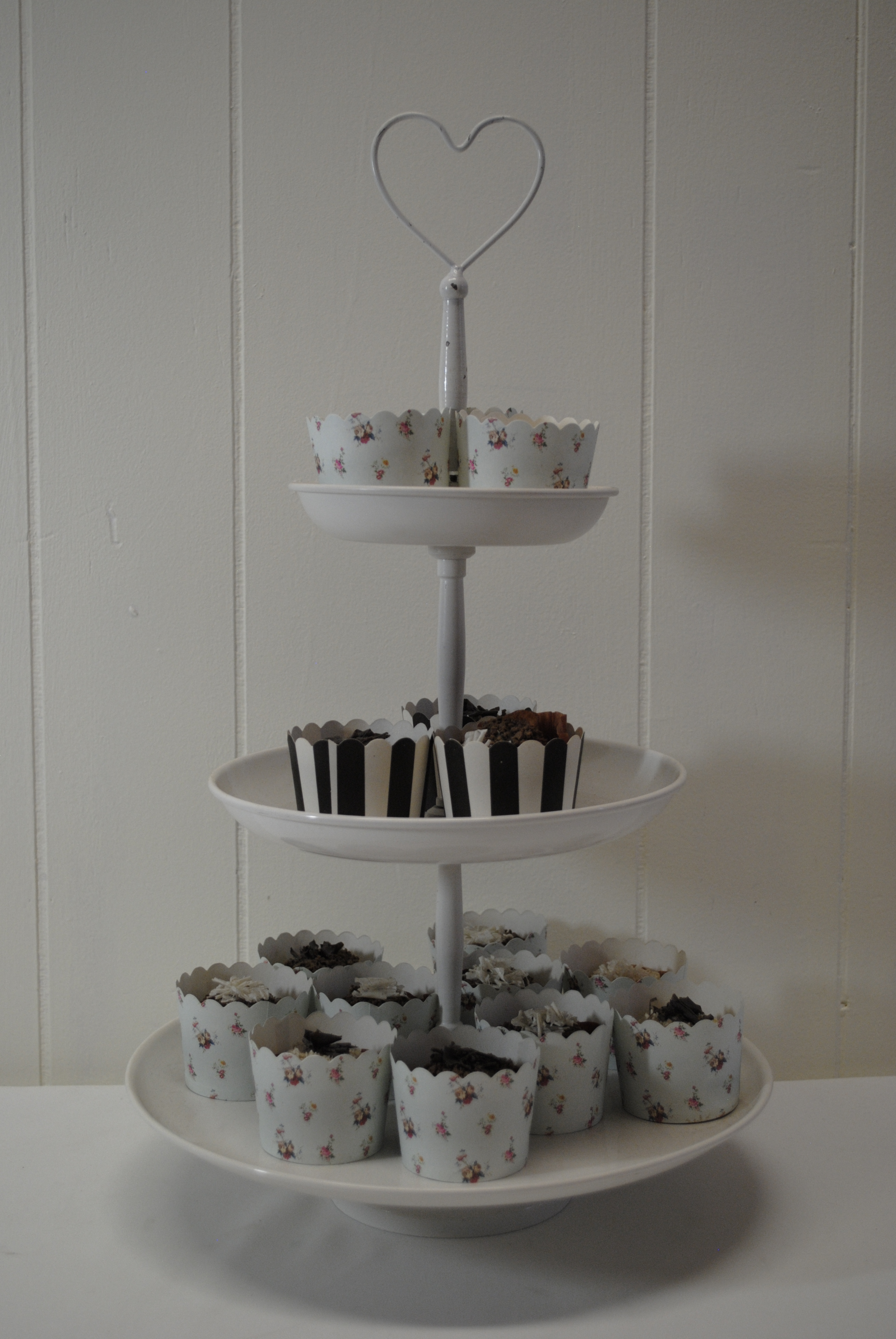 3  Tier Cream Metal High Tea Stand