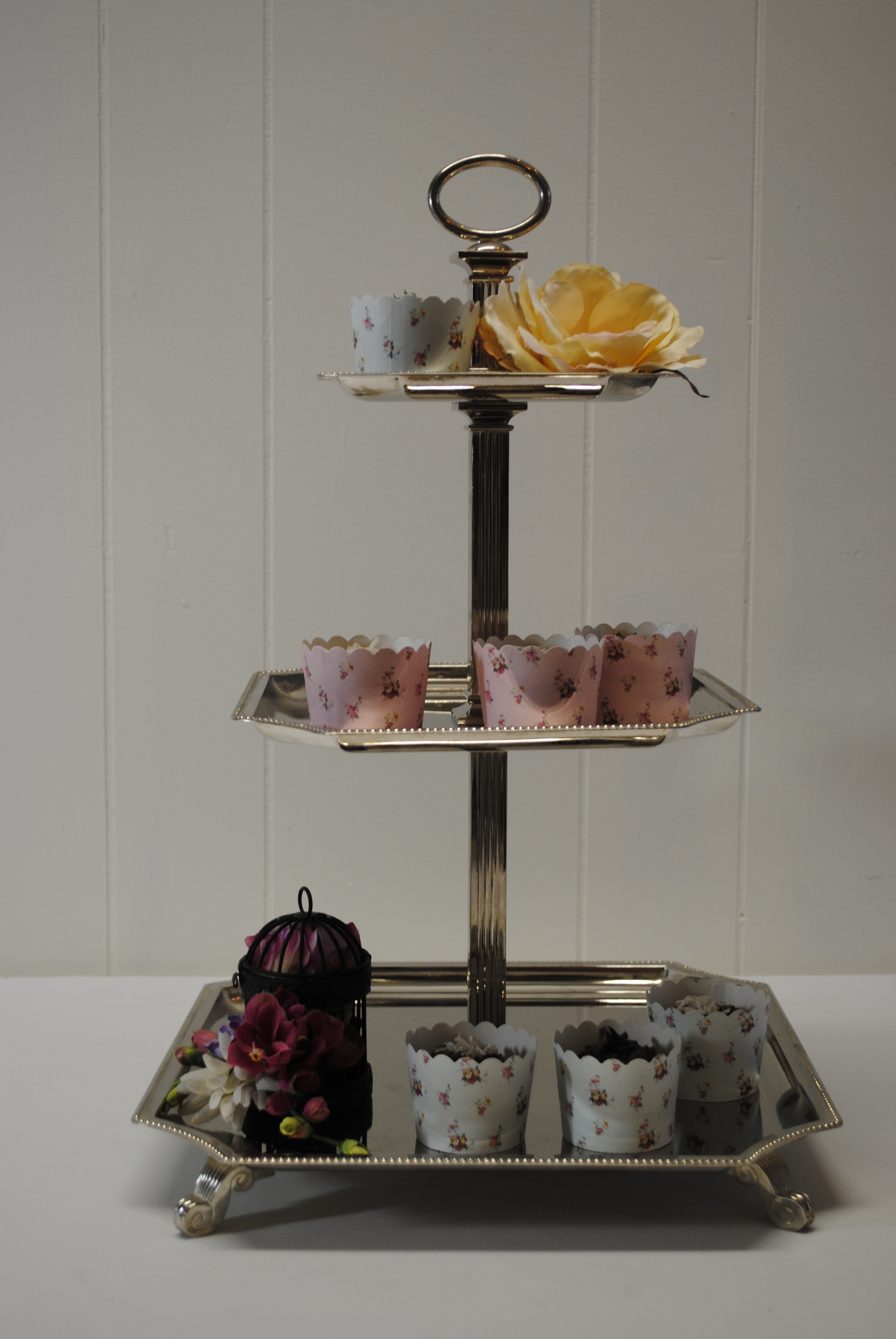 3 TIER SILVER SQUARE CAKE STAND