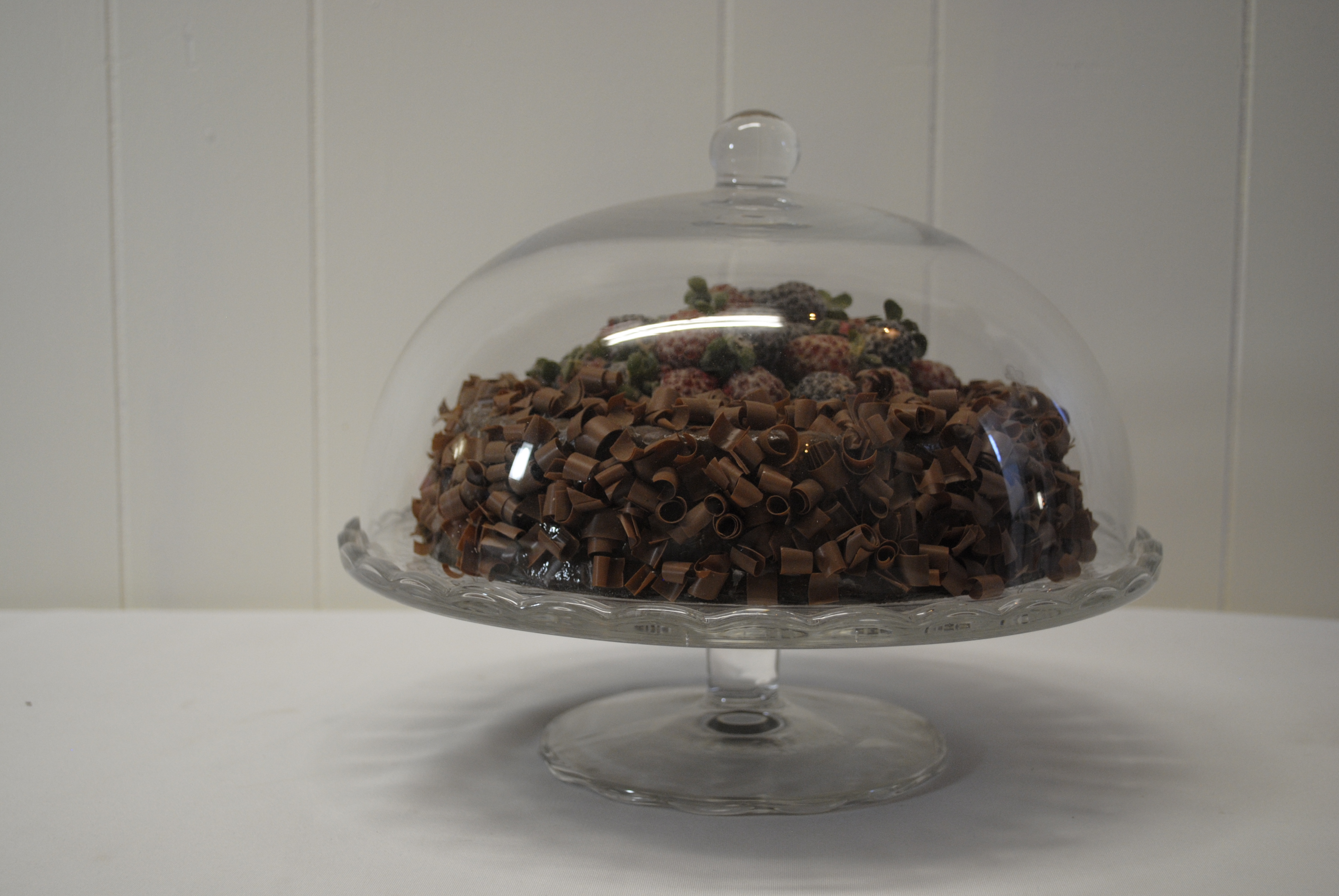 DECORATIVE GLASS STAND 