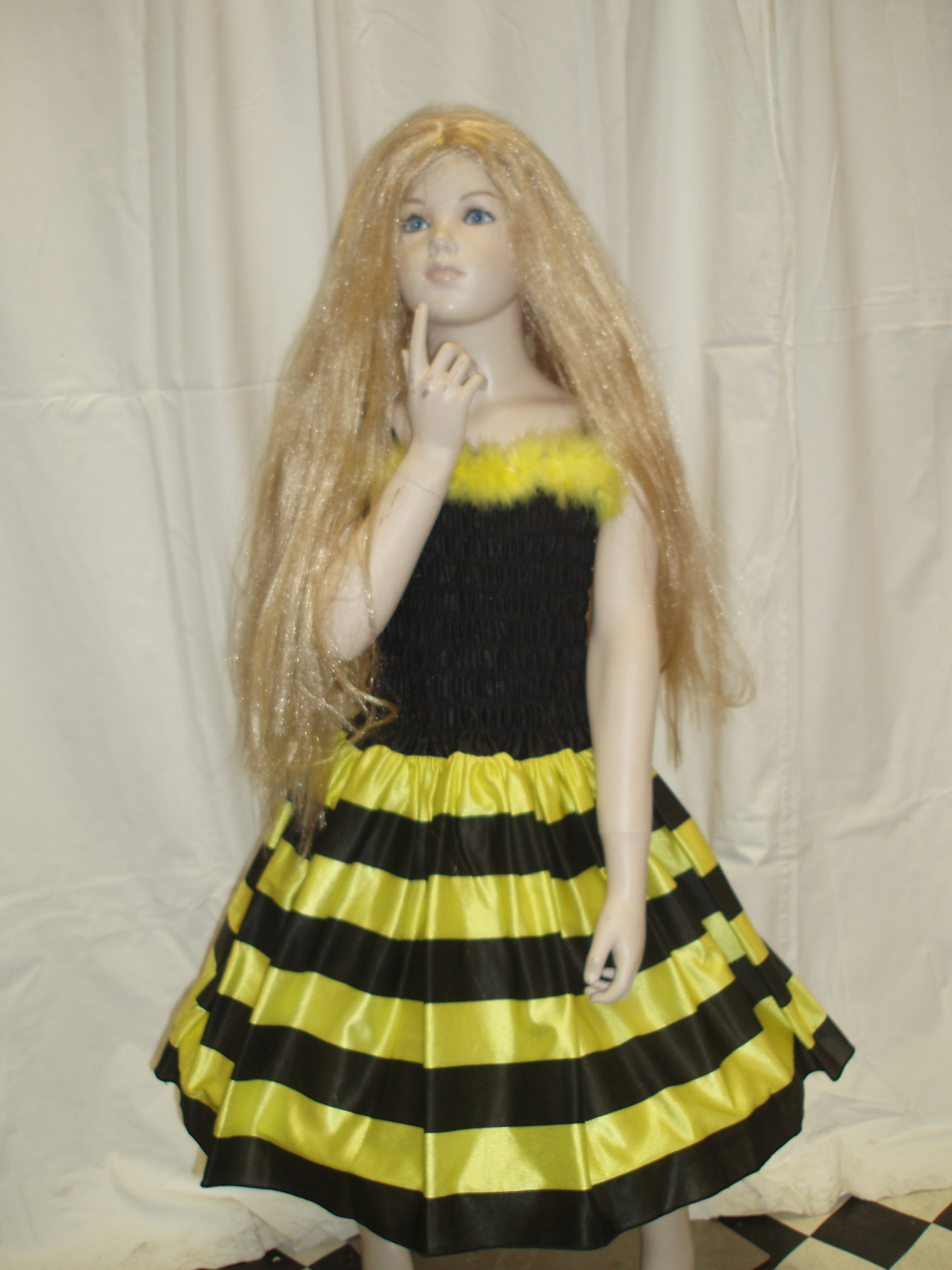 BUMBLE BEE