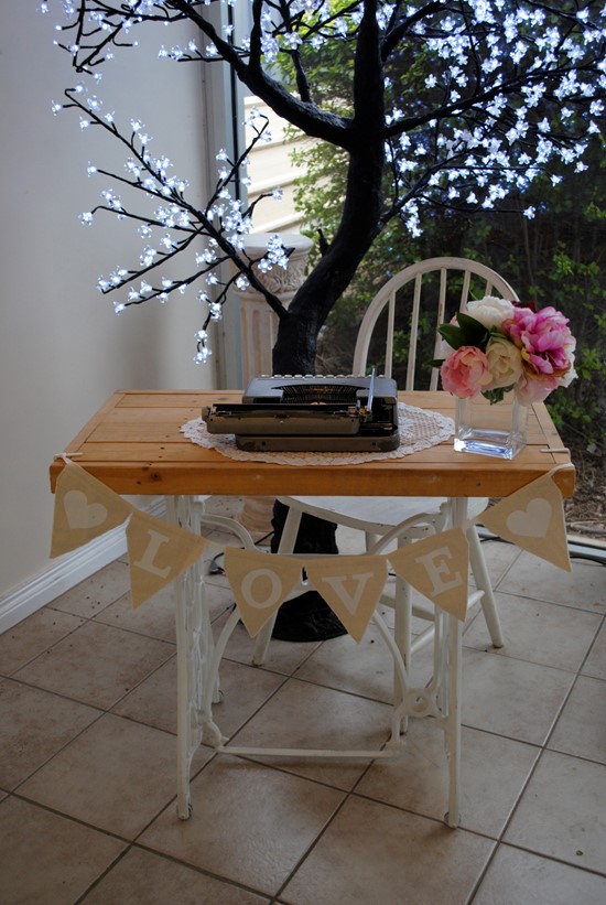 SINGER TABLE Products Special Occasions