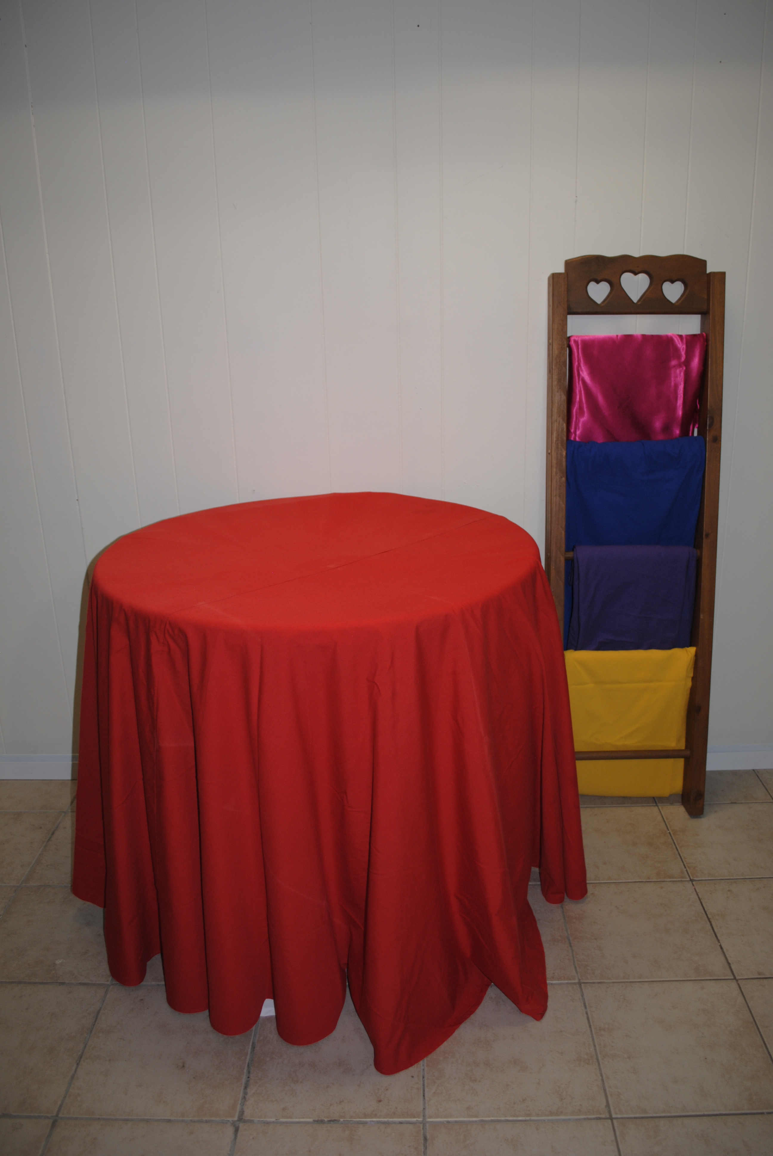LINEN - TABLECLOTHS COLOURED