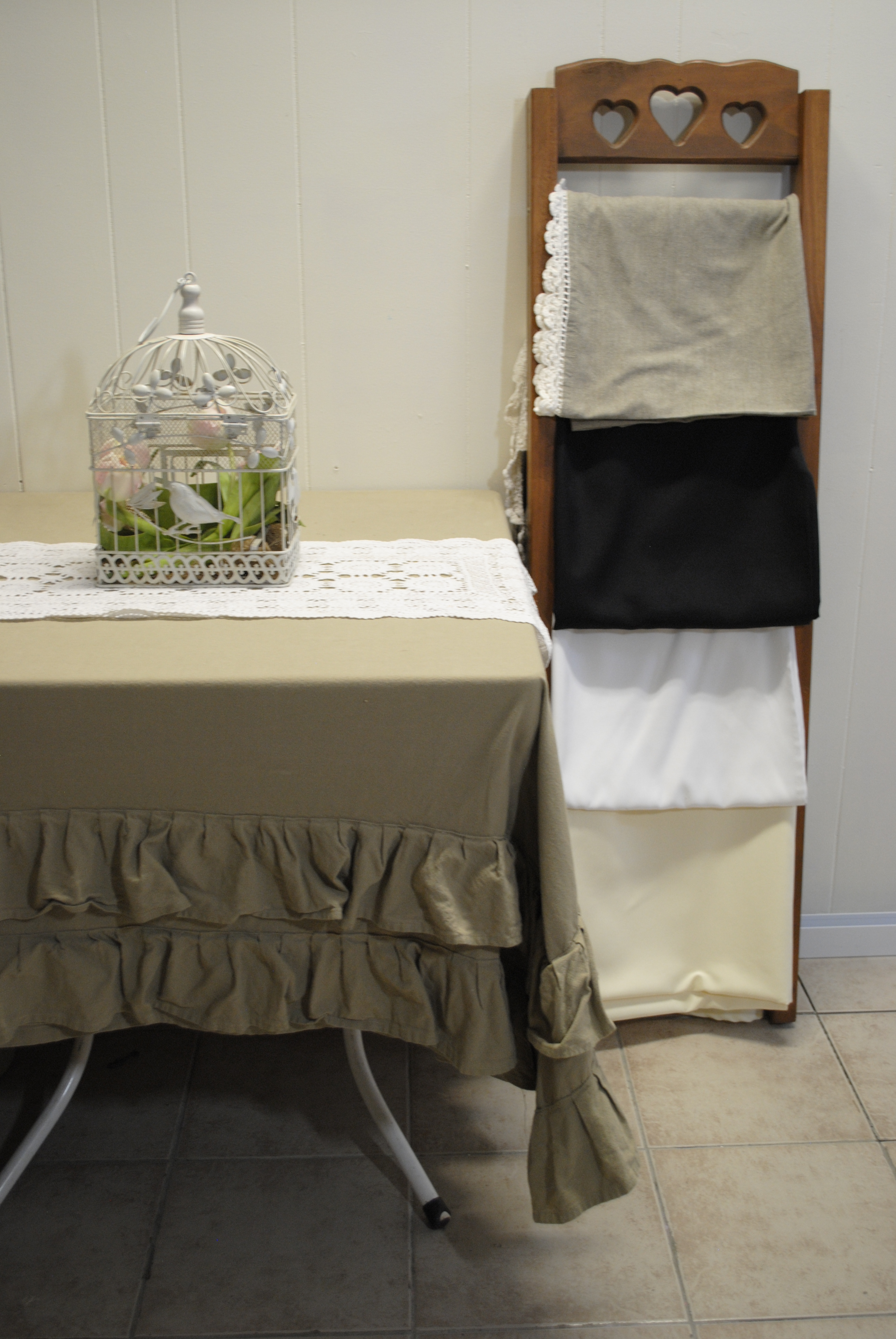 LINEN - TABLECLOTHS RECT COLOURED