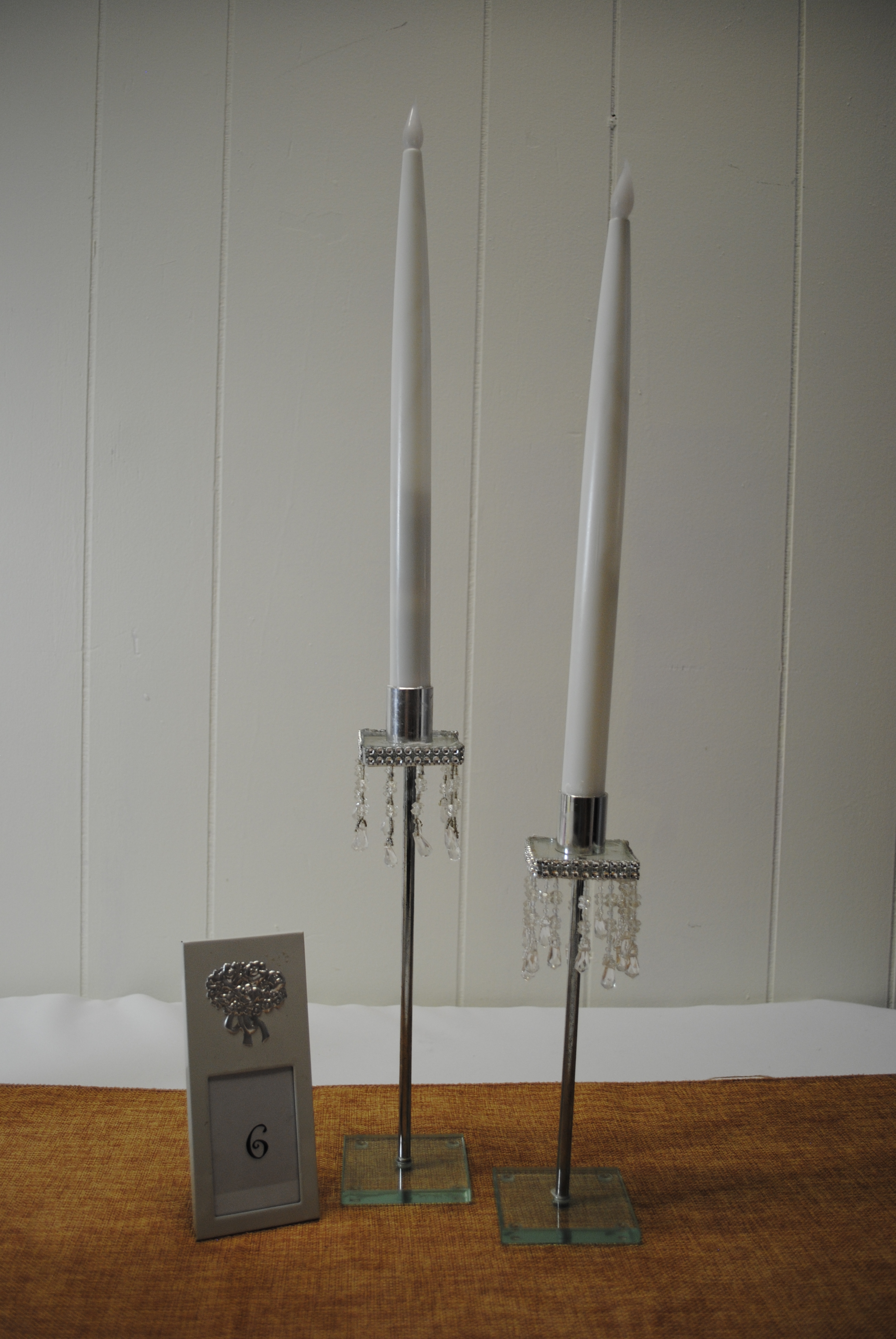 SINGLE SILVER AND CRYSTAL