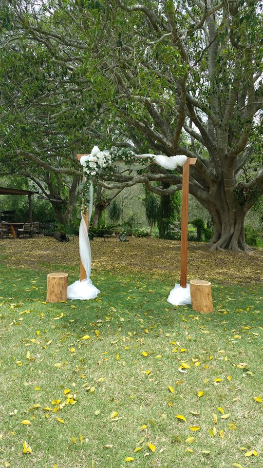 TIMBER WOODLAND ARBOUR