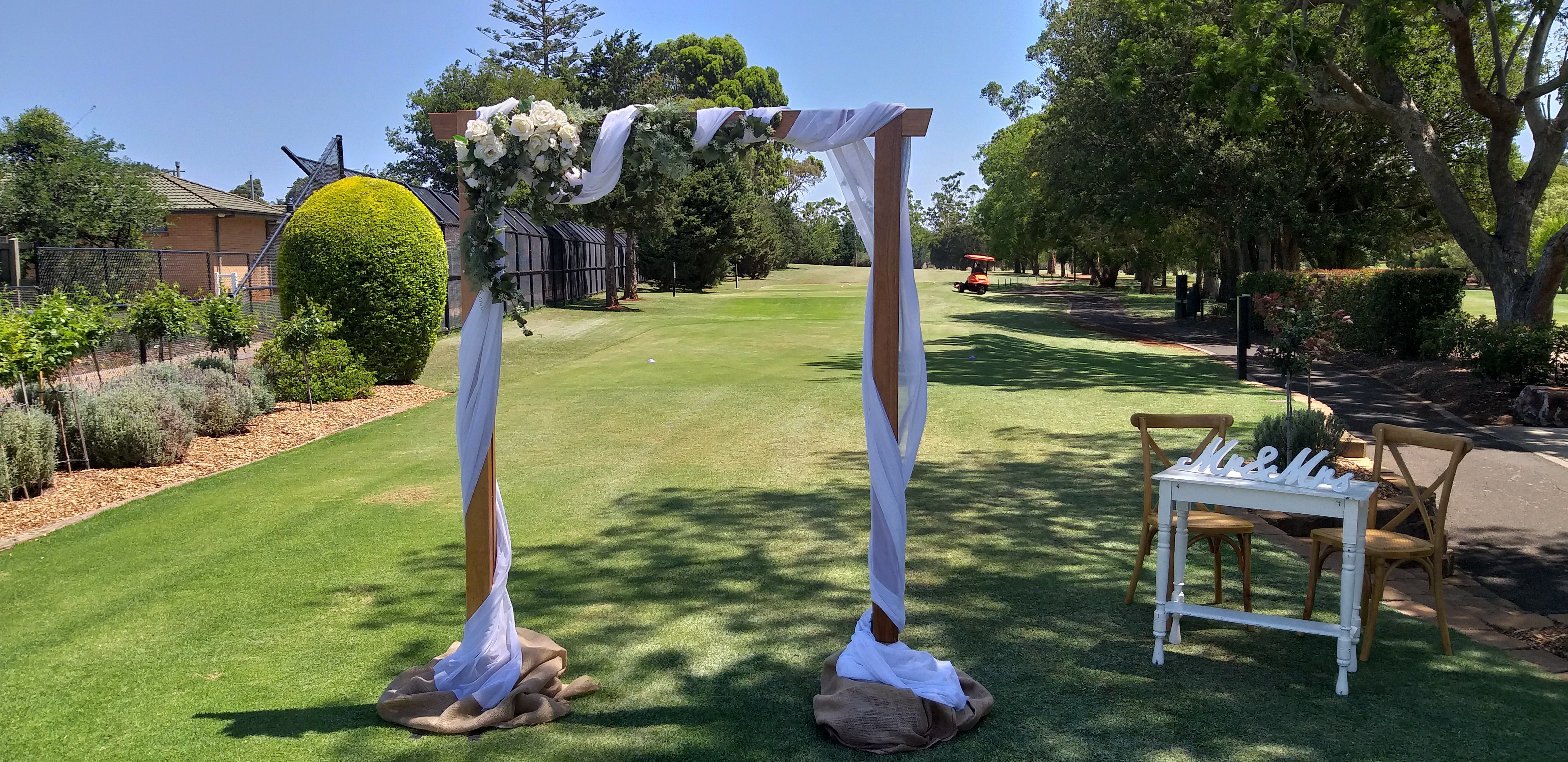 TIMBER WOODLAND ARBOUR